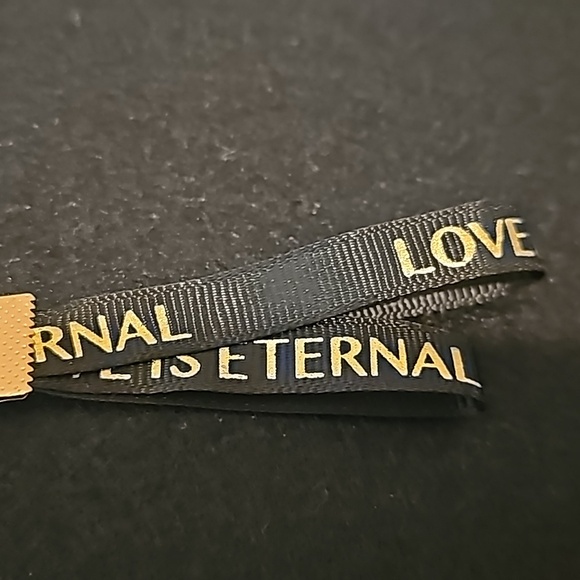 WOMEN'S  ETERNAL LOVE BLACK ROSE PEAL BAG CHARM - Picture 2 of 4